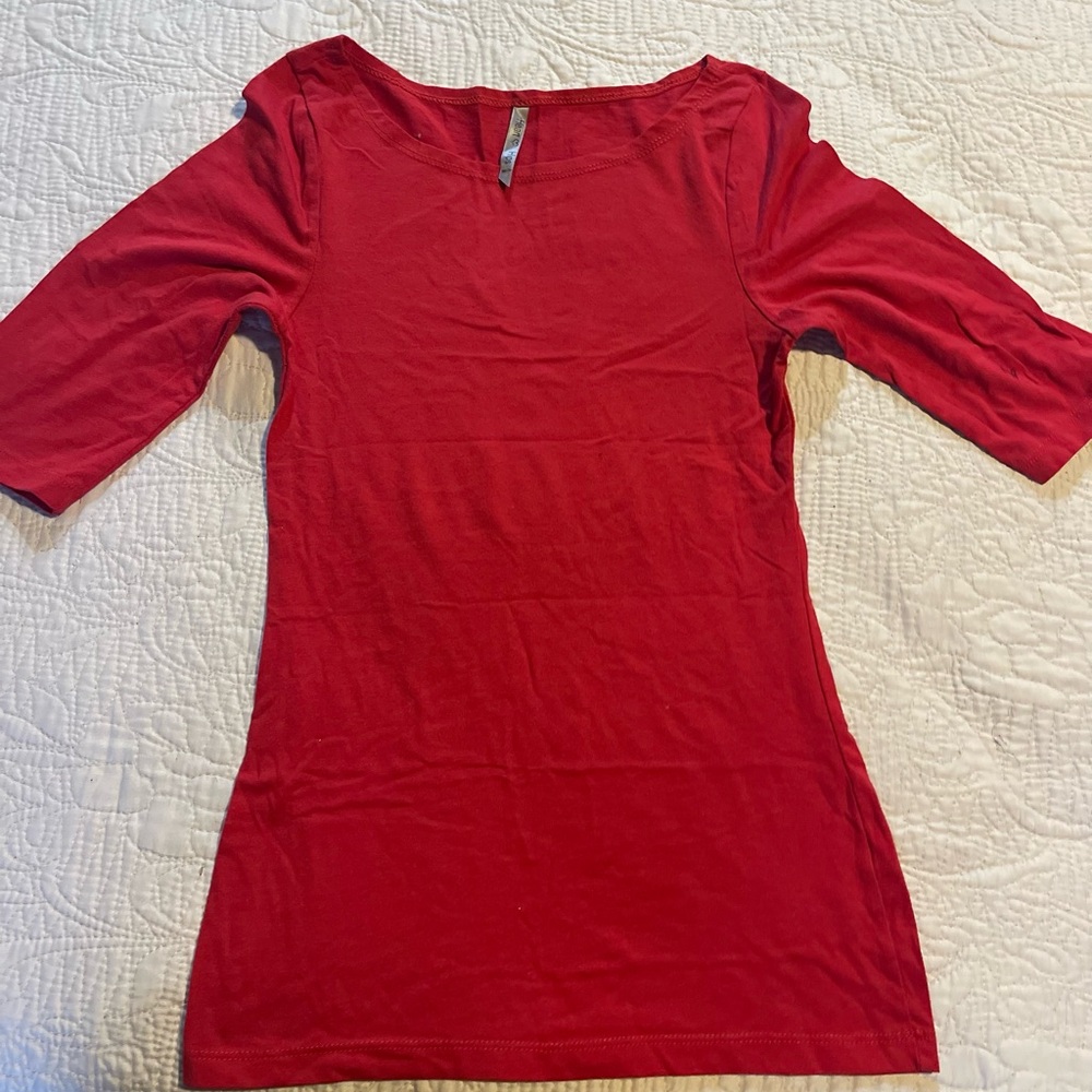 Heart Hips Red Scoop Neck Short-Sleeve Tee